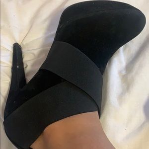 Suede heels boots